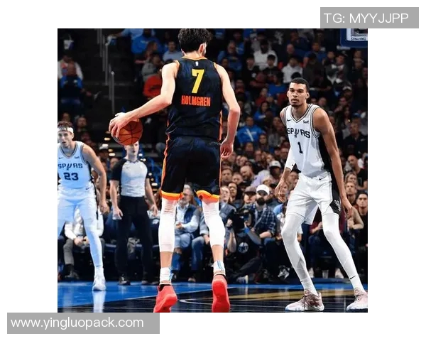 2012年季后赛雷霆与马刺的激烈对决回顾与分析 2012年季后赛雷霆与马刺的激烈对决回顾与分析