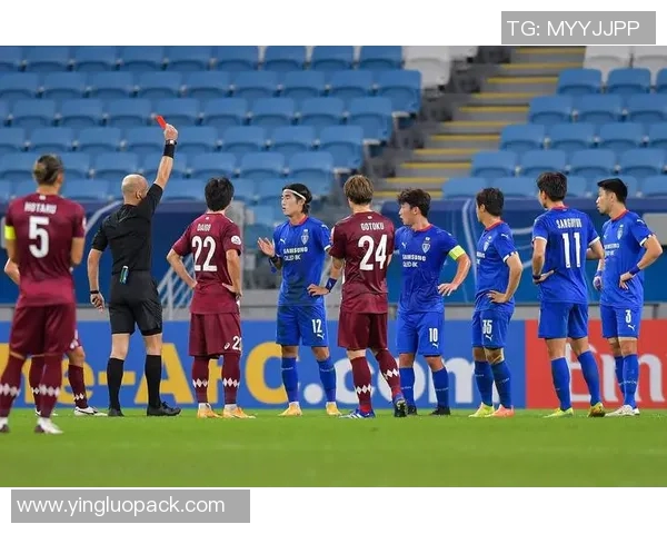 耐克森与横滨的精彩对决揭示了足球战术与团队协作的重要性