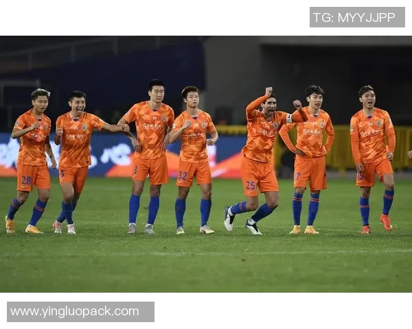 2020年中国足球队与阿曼队精彩对决回顾与分析