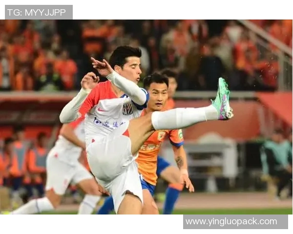 2011赛季中超经典对决申花与鲁能的激烈较量与历史交锋回顾