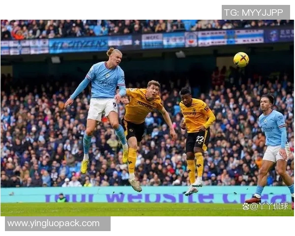 曼城与狼队激战正酣双方争夺激烈精彩瞬间回顾