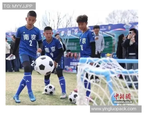 南京足球队配合实力大幅提升创造历史新高排名引发关注