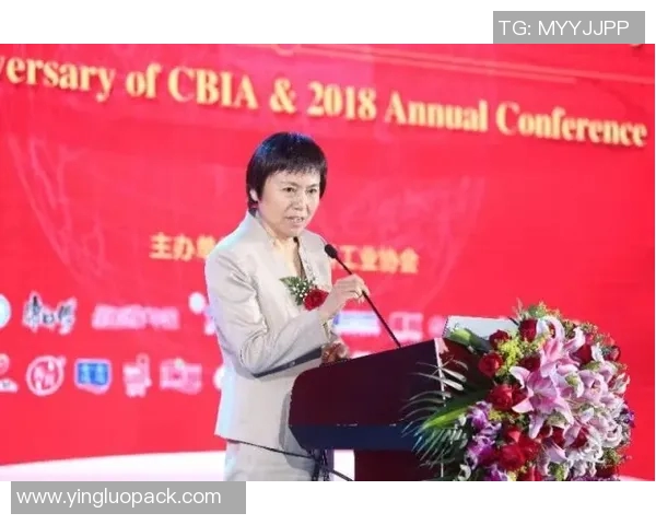 深度对话：探索吴芳在网球世界中的奋斗与成长之路